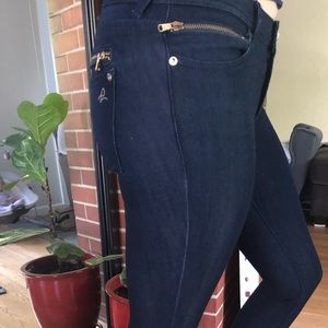 DL1961 Amanda Skinny Jeans in Archer.